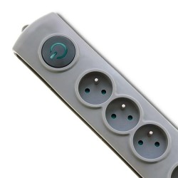 Listwa zasilająca antyprzepięciowa Qoltec Quick Switch | 4 gniazda | 2,5m | szara