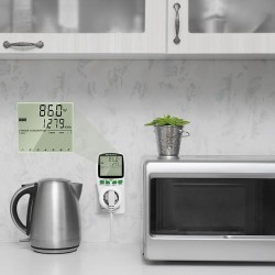 Watomierz Qoltec Licznik zużycia energii PM0627 z historią pomiaru | 3680W | 16A | LCD